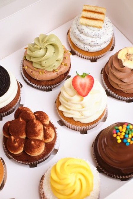 12-es cupcake válogatás díszdobozban 20 080 Ft