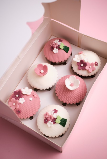 6-BOX CUPCAKE NŐNAPI VÁLOGATÁS 18 740 HUF